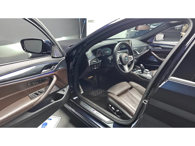 BMW 530 530i xDrive M Sport Plus | HUD | 360  | Soft Close - автомобили, коли, обяви за нови и употребявани 14