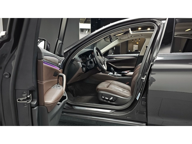 BMW 530 Luxury Plus (G30) - автомобили, коли, обяви за нови и употребявани 3