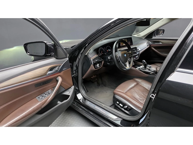 BMW 530 i xDrive Luxury Plus | HUD | Ventilated Seats - автомобили, коли, обяви за нови и употребявани 10
