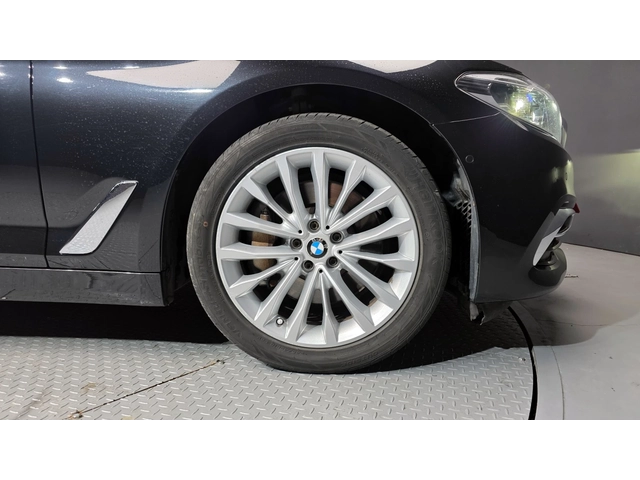 BMW 530 i xDrive Luxury Plus | HUD | Ventilated Seats - автомобили, коли, обяви за нови и употребявани 4