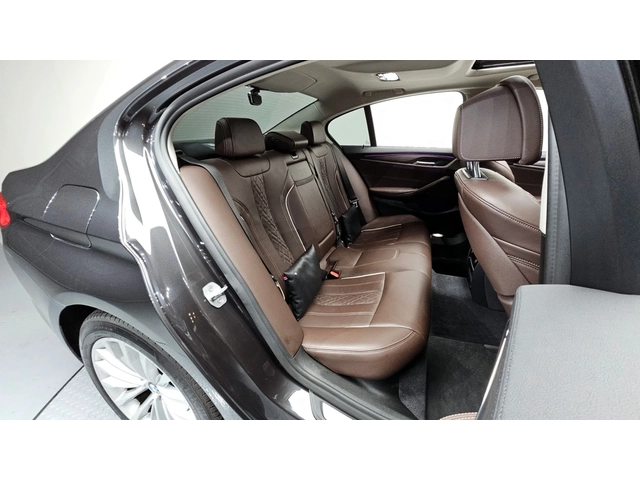 BMW 530 Luxury Plus (G30) - автомобили, коли, обяви за нови и употребявани 5