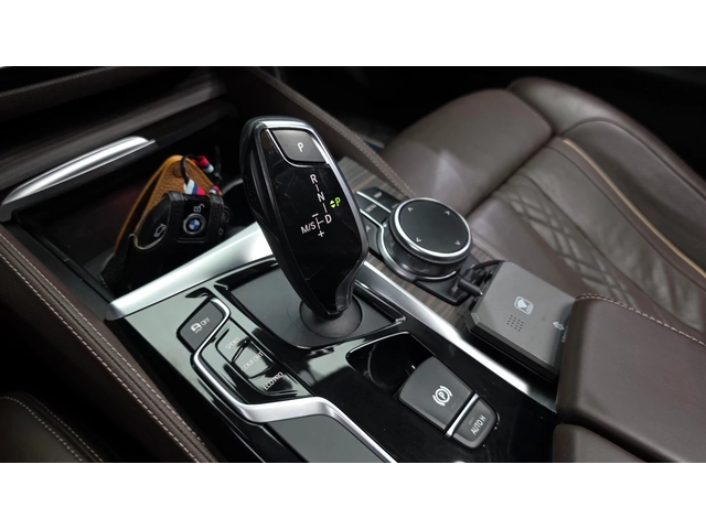 BMW 530 530i xDrive Luxury Plus| HUD| Адаптивен круиз| Пам - автомобили, коли, обяви за нови и употребявани 7