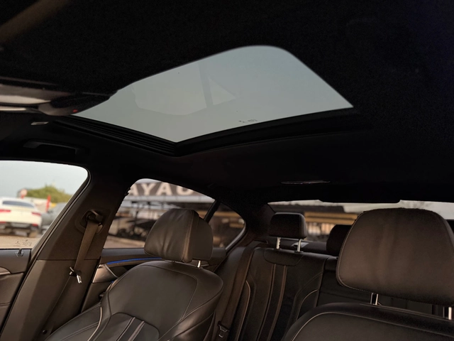 BMW 530 d= M-performance= Keyless Go= HUD= 360* Camera= - автомобили, коли, обяви за нови и употребявани 14
