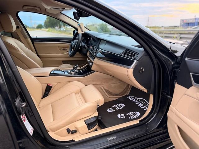 BMW 530 d= M-performance= HUD= Keyless= - автомобили, коли, обяви за нови и употребявани 10