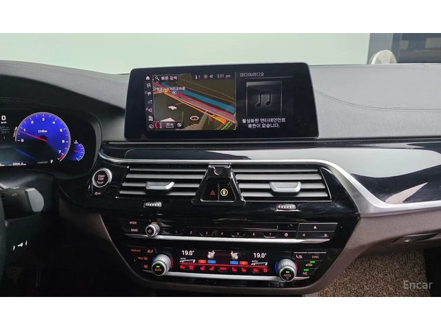 BMW 530 М-sport - автомобили, коли, обяви за нови и употребявани 11