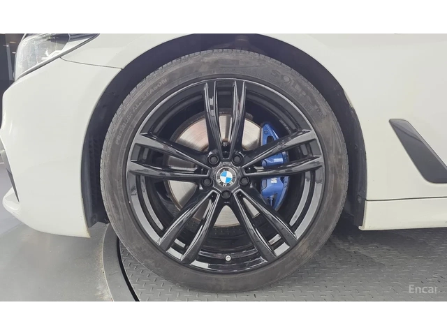 BMW 530 М-sport - автомобили, коли, обяви за нови и употребявани 2
