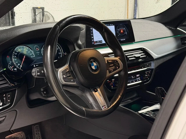 BMW 530 i xDrive M Sport | Navigation | Heated Seats | Mem - автомобили, коли, обяви за нови и употребявани 5