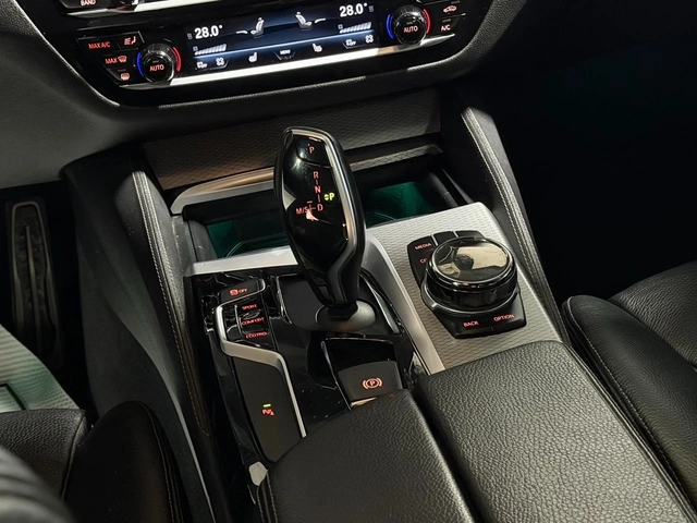 BMW 530 i xDrive M Sport | Navigation | Heated Seats | Mem - автомобили, коли, обяви за нови и употребявани 9