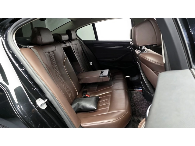 BMW 530 i xDrive Luxury Plus - автомобили, коли, обяви за нови и употребявани 10