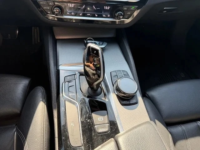 BMW 530 530i xDrive Sedan AWD | M Package | - автомобили, коли, обяви за нови и употребявани 12