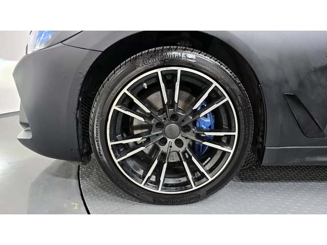 BMW 530 i xDrive M Sport Plus - автомобили, коли, обяви за нови и употребявани 4