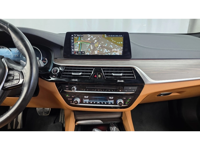 BMW 530 530i M Sport Plus | 360  Камера | HUD | Панорама - автомобили, коли, обяви за нови и употребявани 13
