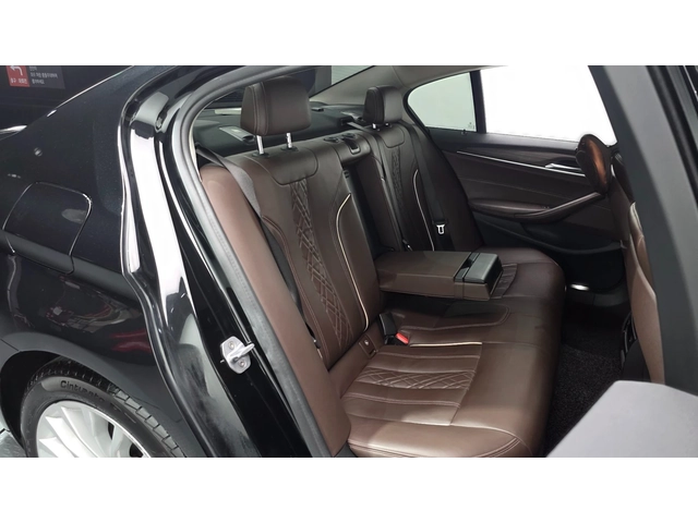 BMW 530 i xDrive Luxury Plus - автомобили, коли, обяви за нови и употребявани 10