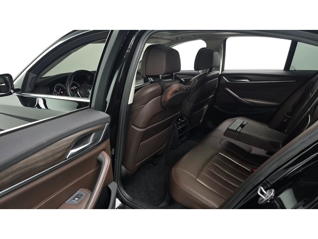 BMW 530 i xDrive Luxury Plus - автомобили, коли, обяви за нови и употребявани 11