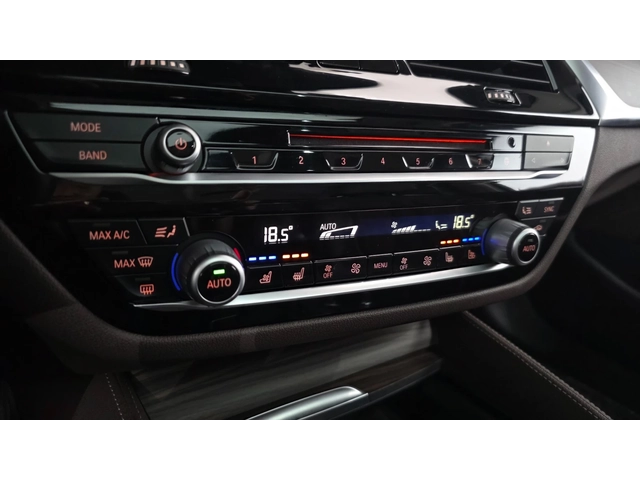 BMW 530 i xDrive Luxury Plus - автомобили, коли, обяви за нови и употребявани 13