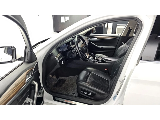 BMW 530 530i Luxury Plus | HUD | Adaptive Cruise | Memory - автомобили, коли, обяви за нови и употребявани 8