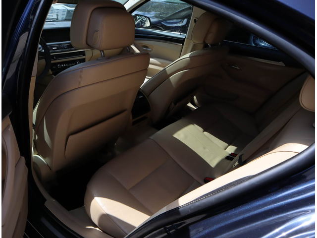 BMW 530 D/Sport/PDC/Xenon/Leader - автомобили, коли, обяви за нови и употребявани 12