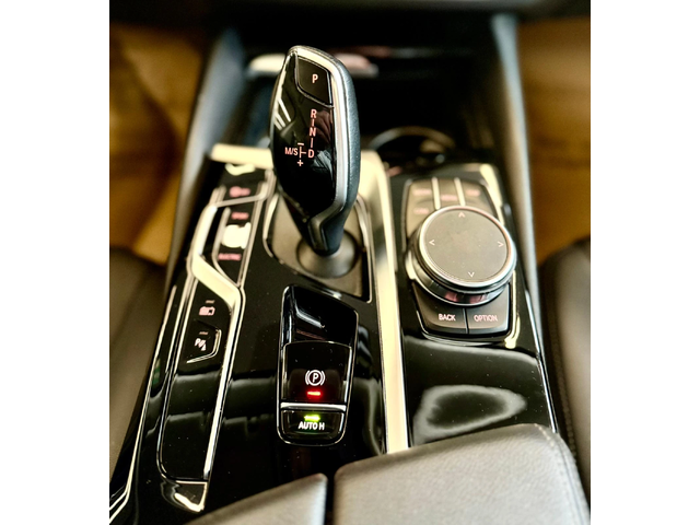 BMW 530E xDrive* Hybrid* Carplay* Лизинг - автомобили, коли, обяви за нови и употребявани 11