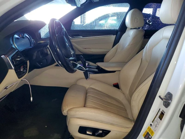 BMW 530E HYBRID* KEYLESS* ПАНО* - автомобили, коли, обяви за нови и употребявани 6