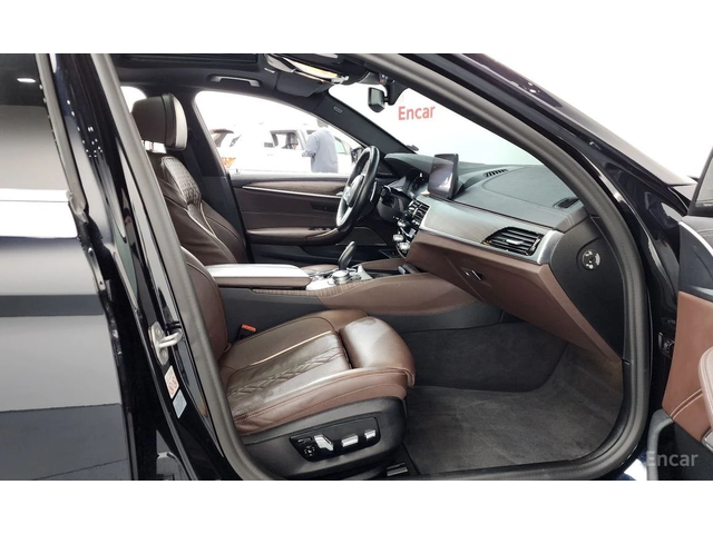 BMW 530E M-Pack* HARMAN KARDON* 360 CAM* HEAD-UP* - автомобили, коли, обяви за нови и употребявани 6