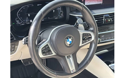 BMW 530E * xDrive * * HeadUp* AвтоКредит* (ЦЕНА ДО БГ) - автомобили, коли, обяви за нови и употребявани 11