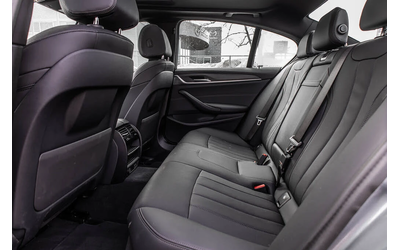 BMW 530E I * M-Package* * HeadUp* AвтоКредит* (ЦЕНА ДО БГ) - автомобили, коли, обяви за нови и употребявани 16