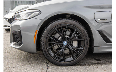 BMW 530E I * M-Package* * HeadUp* AвтоКредит* (ЦЕНА ДО БГ) - автомобили, коли, обяви за нови и употребявани 6