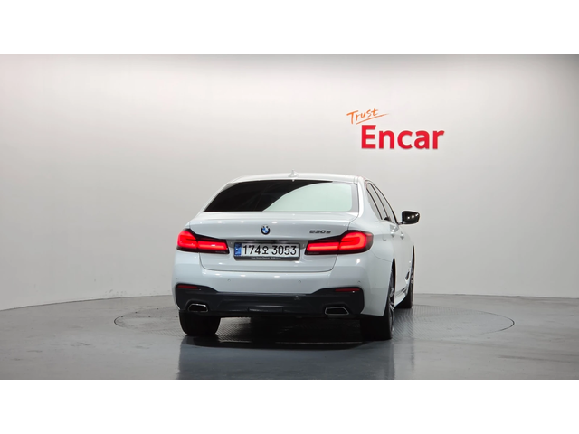 BMW 530E * HeadUp* Night Vision* 360* Keyless* Navi - автомобили, коли, обяви за нови и употребявани 3