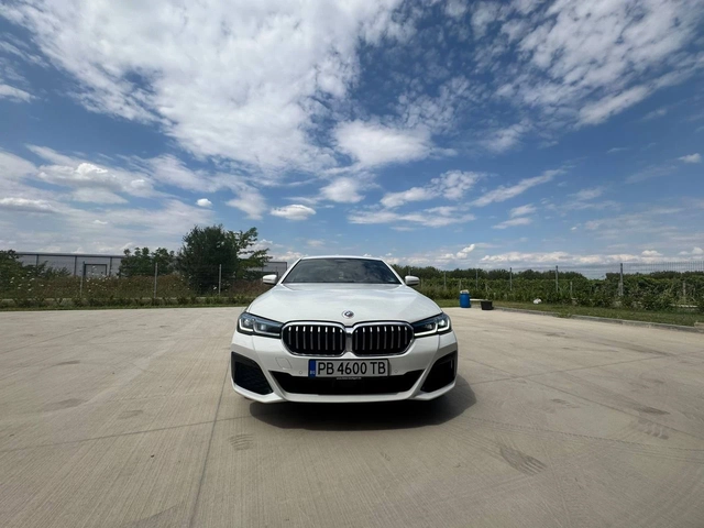 BMW 530E В ГАРАНЦИЯ ДО 06.2027 С КАСКО - автомобили, коли, обяви за нови и употребявани 1