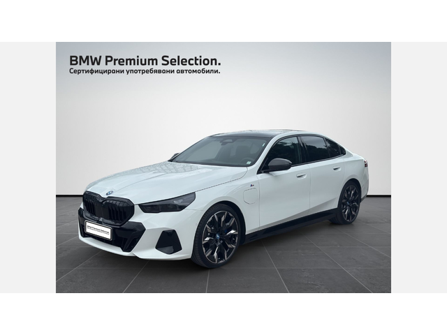 BMW 530e xDrive Sedan - автомобили, коли, обяви за нови и употребявани 0