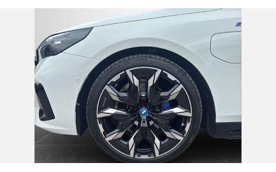 bmw-530e-xdrive-sedan - 4