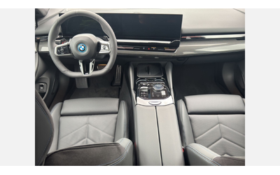 BMW 530e xDrive Sedan - автомобили, коли, обяви за нови и употребявани 6