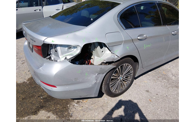 bmw-530i-2-0l-i-4-di-dohc-vvt-turbo-248hp-rear-wheel-drive - 5