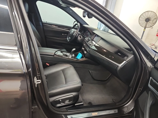 BMW 535 i xDrive | Navigation | Memory Seats | Sunroof - автомобили, коли, обяви за нови и употребявани 9