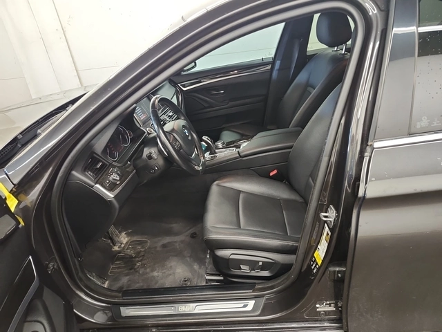 BMW 535 i xDrive | Navigation | Memory Seats | Sunroof - автомобили, коли, обяви за нови и употребявани 4