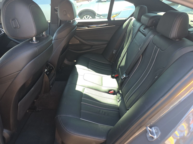 BMW 540 I / M-PACK / DISTRONIC / HEAD-UP / HARMAN - автомобили, коли, обяви за нови и употребявани 10