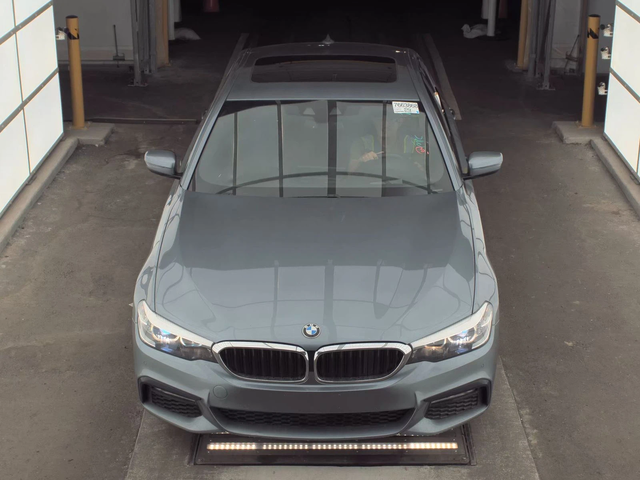 BMW 540 I / M-PACK / HEAD-UP / ПОДГРЕВИ - автомобили, коли, обяви за нови и употребявани 1