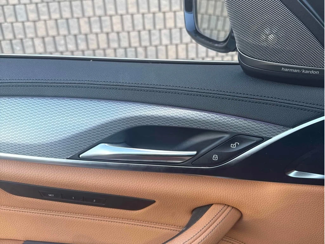 BMW 540 * 540i xDrive * CARFAX * ЦЕНА ДО БГ - автомобили, коли, обяви за нови и употребявани 12