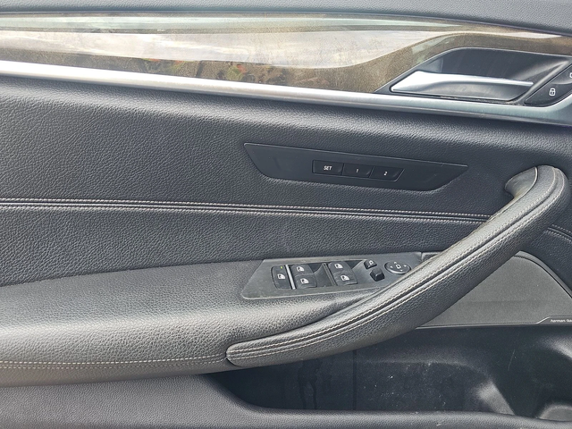 BMW 540 i M SPORT LINE - автомобили, коли, обяви за нови и употребявани 7