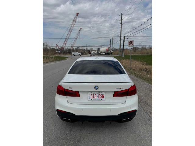 BMW 540 M-pkg* Harman/Kardon* 360View* Подгрев* Пано - автомобили, коли, обяви за нови и употребявани 4