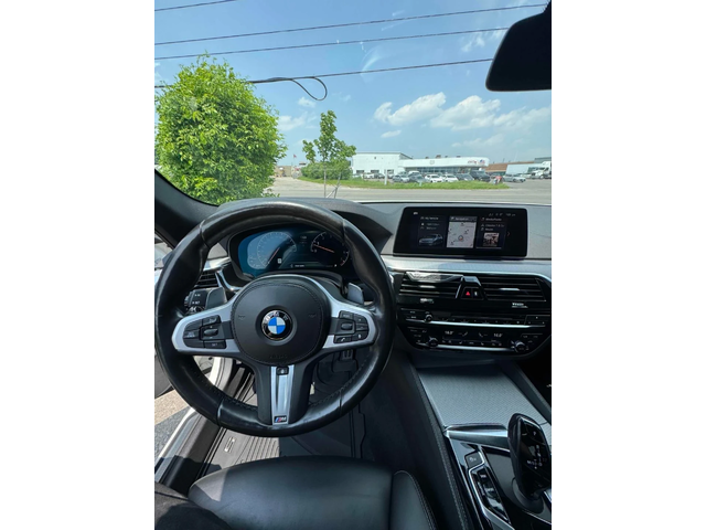 BMW 540 M-pkg* Harman/Kardon* 360View* Подгрев* Пано - автомобили, коли, обяви за нови и употребявани 9