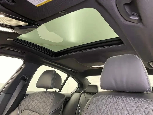 BMW 540 M-pkg* Shadow line* Soft-Close* Massage* Distronic - автомобили, коли, обяви за нови и употребявани 13