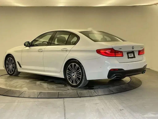 BMW 540 M-pkg* Shadow line* Soft-Close* Massage* Distronic - автомобили, коли, обяви за нови и употребявани 3