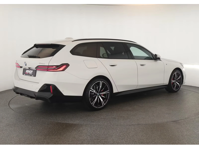 BMW 540 d xDrive M-Sport PRO - автомобили, коли, обяви за нови и употребявани 2