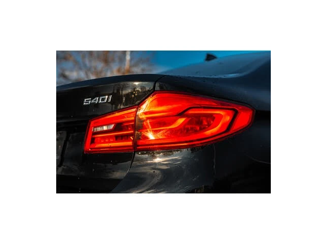 BMW 540 * М-Package* * HeadUp* AвтоКредит* (ЦЕНА ДО БГ) - автомобили, коли, обяви за нови и употребявани 10