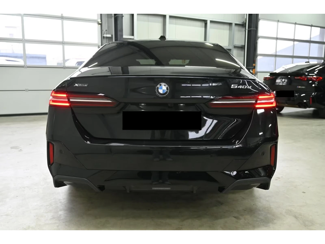BMW 540 xDrive Msport H&K - автомобили, коли, обяви за нови и употребявани 2