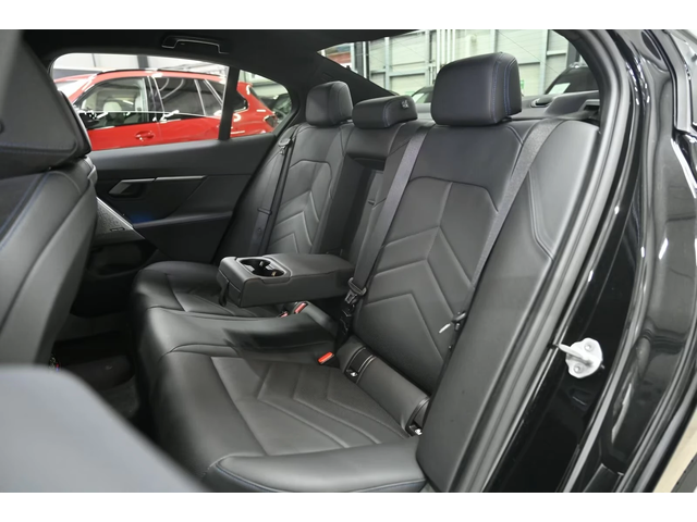 BMW 540 xDrive Msport H&K - автомобили, коли, обяви за нови и употребявани 4