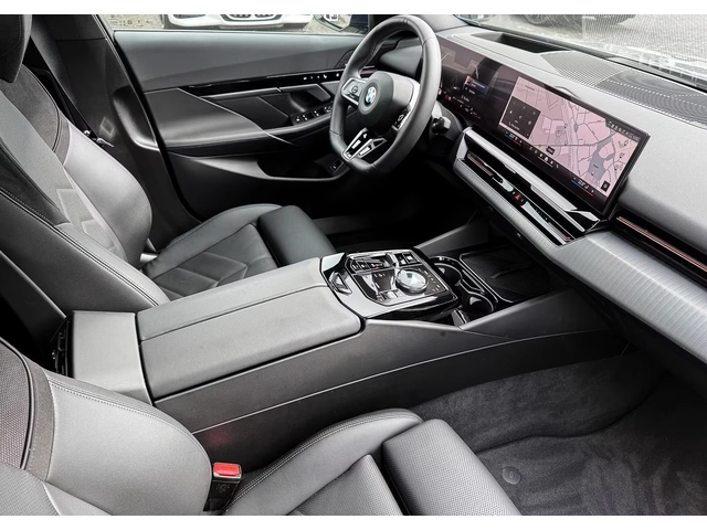 BMW 540 xDrive M Sport Pano 4 Zonen H&K - автомобили, коли, обяви за нови и употребявани 8