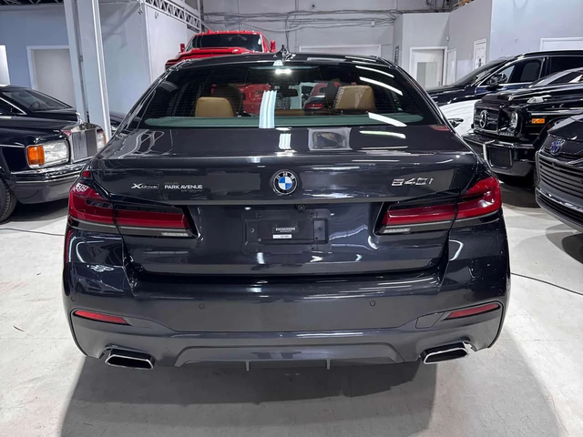 BMW 540 | 360 | HUD | HARMAN KARDON | CARFAX | - автомобили, коли, обяви за нови и употребявани 3