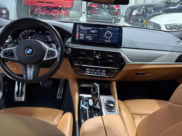 BMW 540 | 360 | HUD | HARMAN KARDON | CARFAX | - автомобили, коли, обяви за нови и употребявани 8